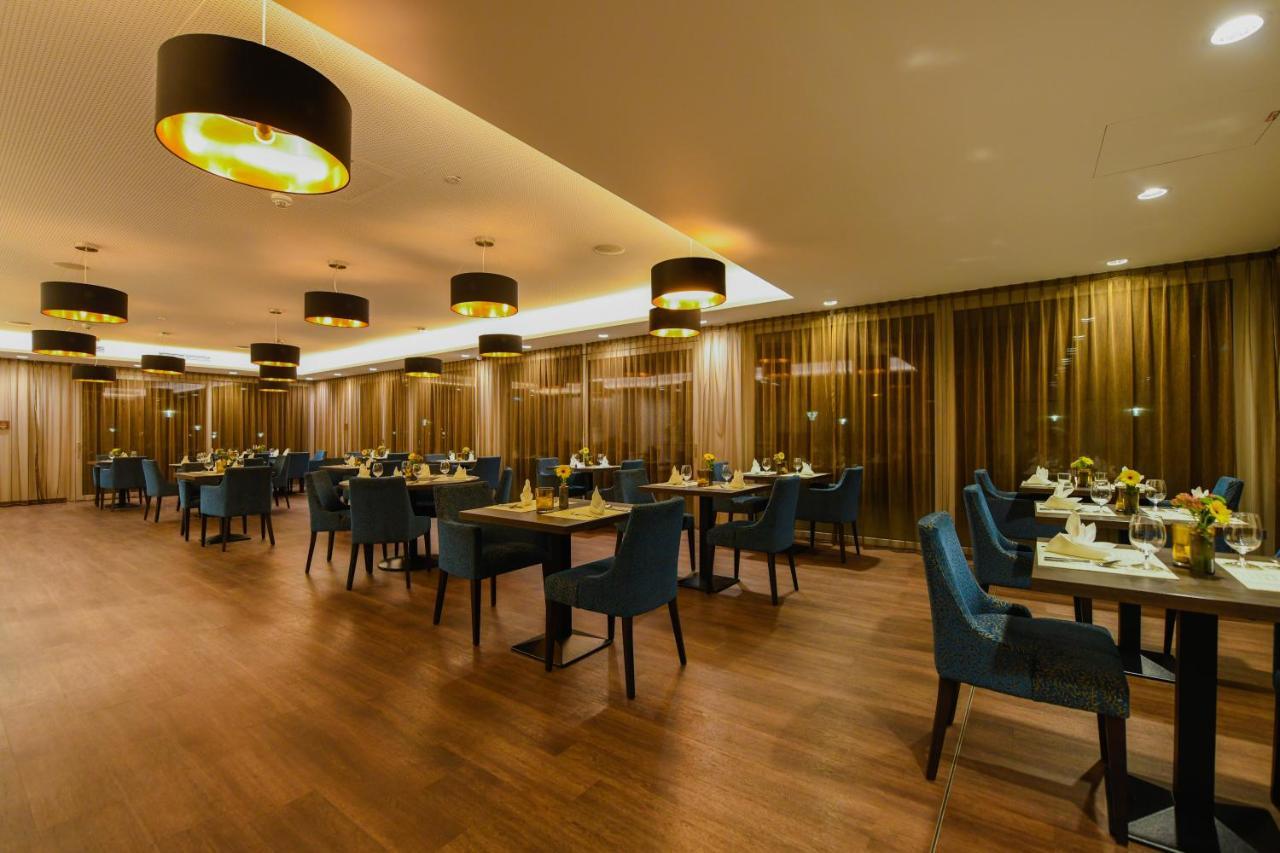 Nuhr Medical - Hotel & Restaurant Senftenberg Екстериор снимка
