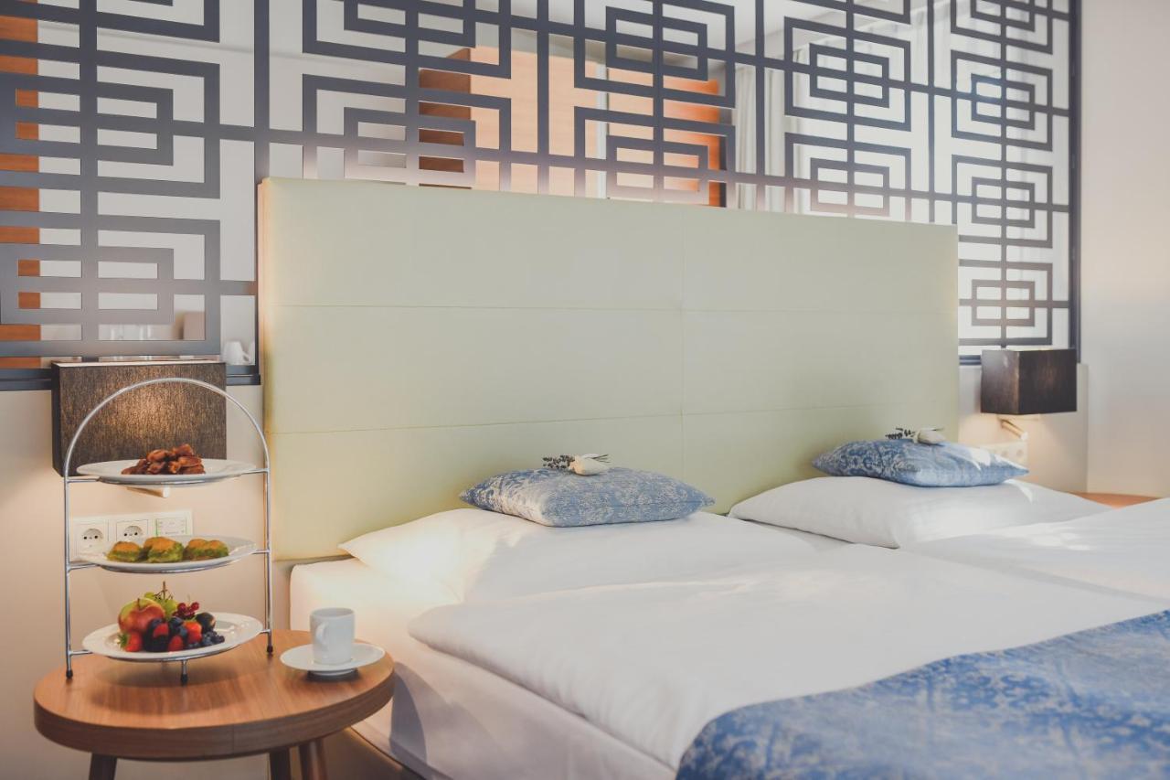 Nuhr Medical - Hotel & Restaurant Senftenberg Екстериор снимка