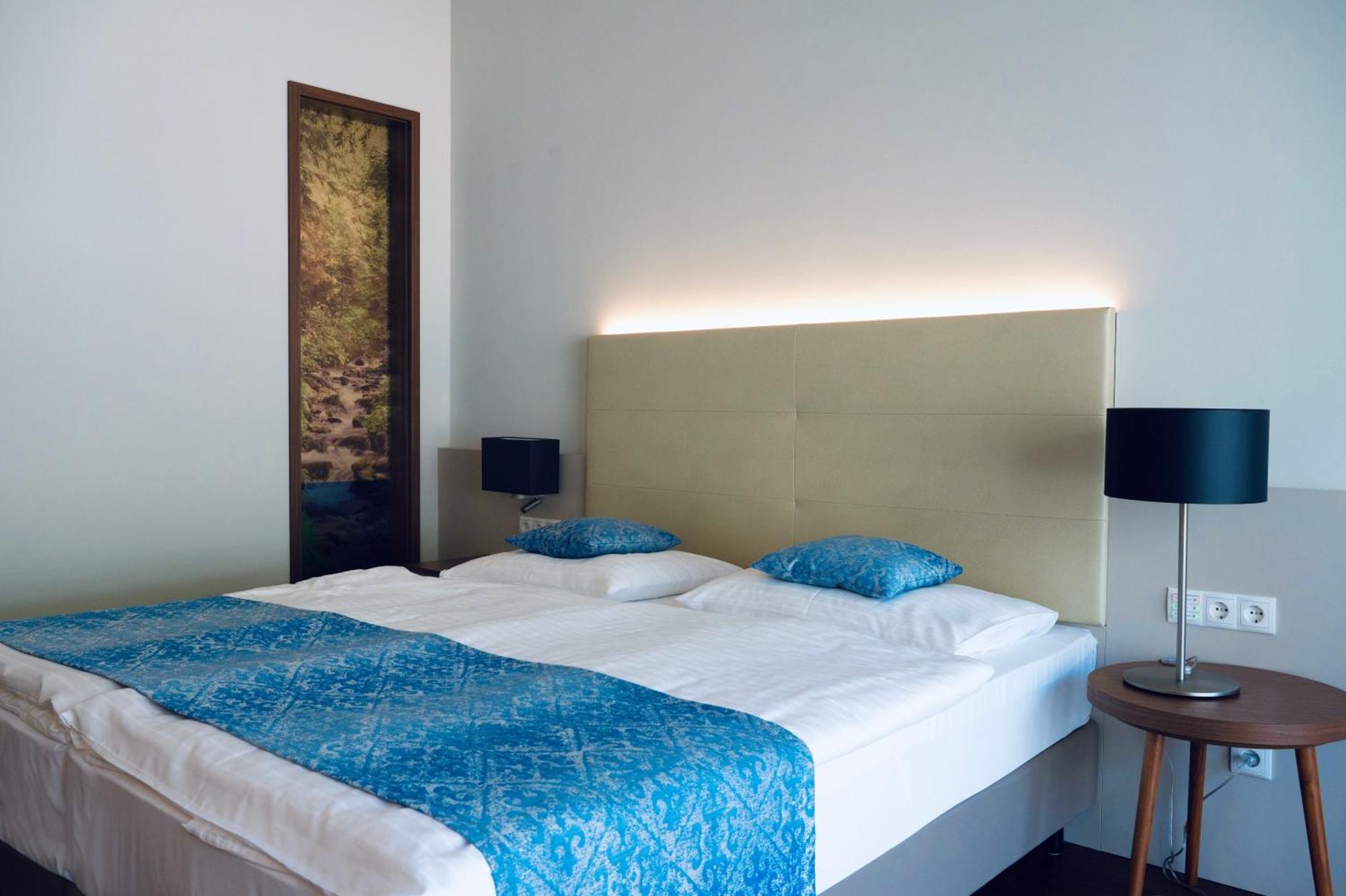 Nuhr Medical - Hotel & Restaurant Senftenberg Екстериор снимка